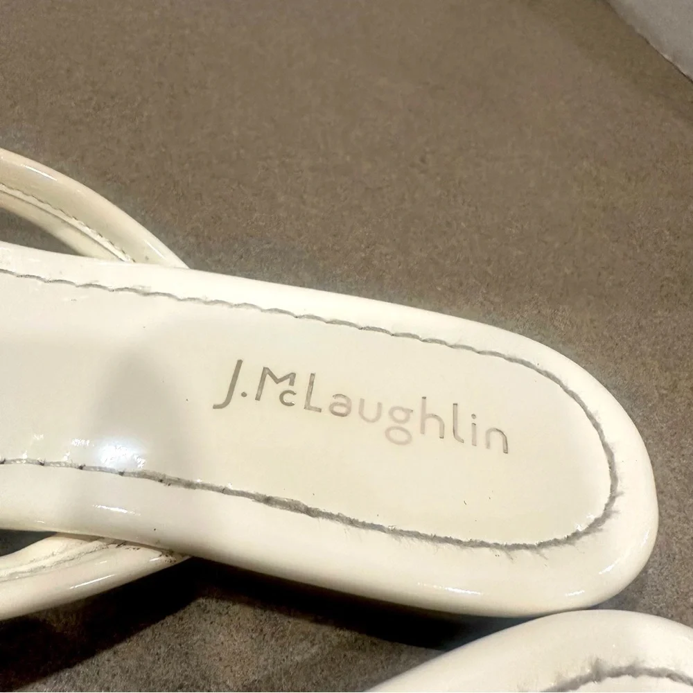 J. McLaughlin Caitlin White Patent Leather Flip Flops Slip On Sandals Thongs 8